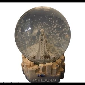 Iceland snowglobe